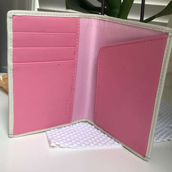 Coach Passport Travel Wallet Organizer - Picture 4 of 5